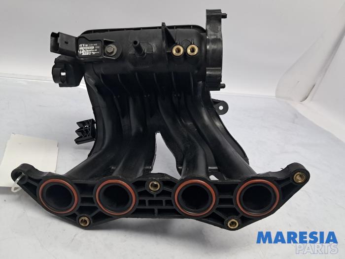 Begagnade Insugsrör Peugeot 206+ (2L/M) 1.4 XS Pris € 35,00 Marginaltabell erbjuds av Maresia Parts