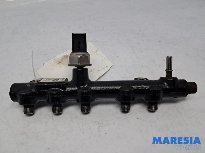 Usagé Système d'injection Opel Vivaro 2.0 CDTI 122 Prix € 72,60 Prix TTC proposé par Maresia Parts