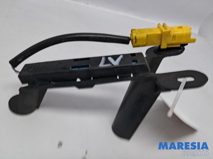 Begagnade Däcktrycksantenn Citroen C6 (TD) 2.7 HDiF V6 24V Pris € 9,99 Marginaltabell erbjuds av Maresia Parts
