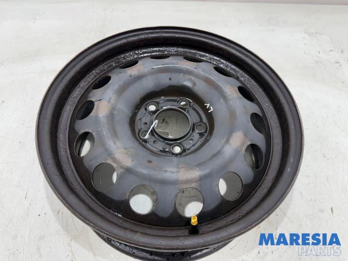 Używane Obrecz Peugeot 308 (L3/L8/LB/LH/LP) 1.2 12V e-THP PureTech 110 Cena € 35,00 Procedura marży oferowane przez Maresia Parts