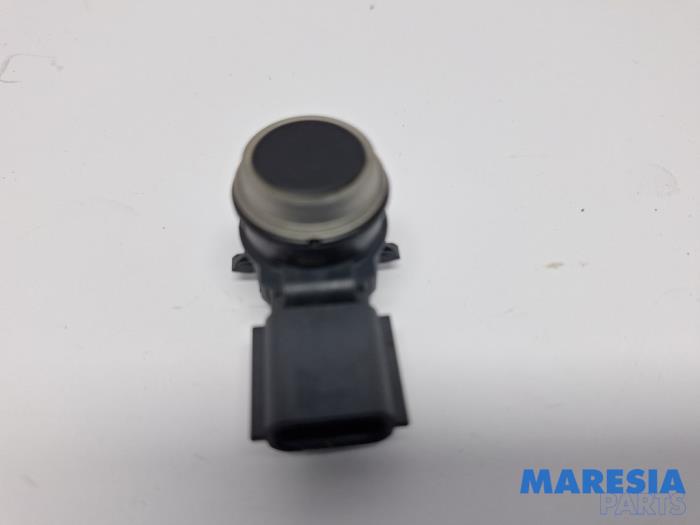 Usados Sensor PDC Renault Clio IV (5R) 0.9 Energy TCE 90 12V Precio € 19,99 Norma de margen ofrecido por Maresia Parts