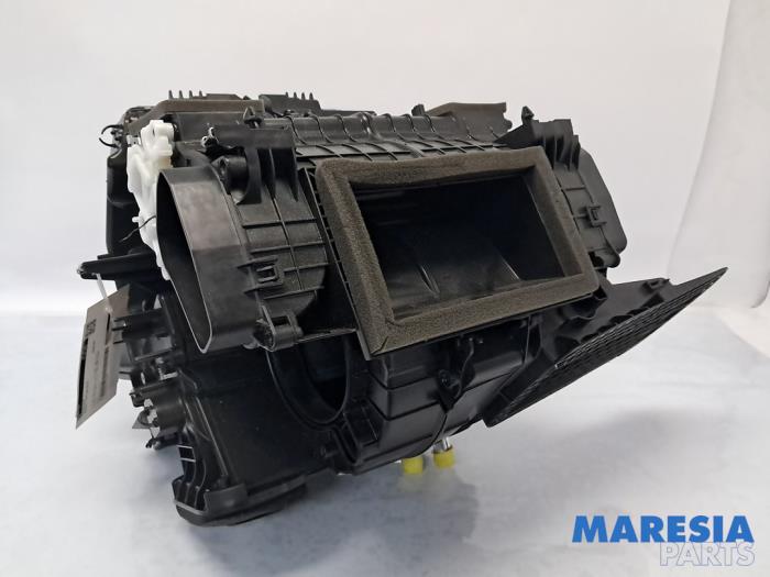 Gebrauchte Heizgehäuse Renault Clio IV (5R) 0.9 Energy TCE 90 12V Preis € 164,95 Margenregelung angeboten von Maresia Parts