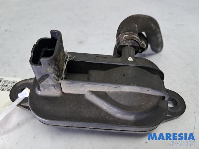 Begagnade Partikelfiltersensor Citroen C6 (TD) 2.7 HDiF V6 24V Pris € 50,00 Marginaltabell erbjuds av Maresia Parts