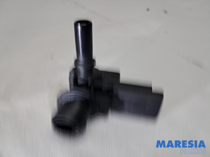 Gebrauchte Bremsassistent Sensor Peugeot 308 (L3/L8/LB/LH/LP) 1.2 12V e-THP PureTech 110 Preis € 15,00 Margenregelung angeboten von Maresia Parts