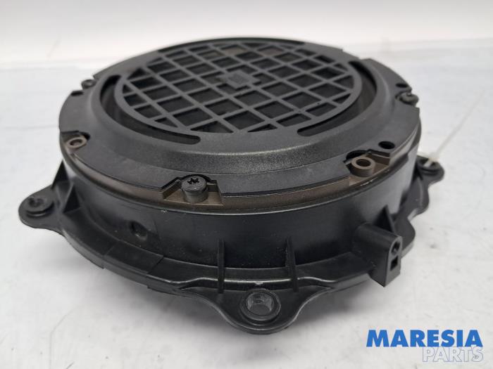 Używane Glosnik Citroen C6 (TD) 2.7 HDiF V6 24V Cena € 25,00 Procedura marży oferowane przez Maresia Parts