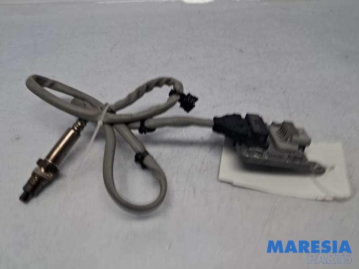 Usados Sensor Nox Renault Trafic (1FL/2FL/3FL/4FL) 2.0 dCi 16V 130 Precio € 242,00 IVA incluido ofrecido por Maresia Parts