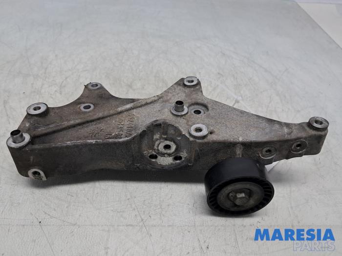 Gebrauchte Dynamostütze unten Fiat Punto III (199) 0.9 TwinAir Preis € 35,00 Margenregelung angeboten von Maresia Parts
