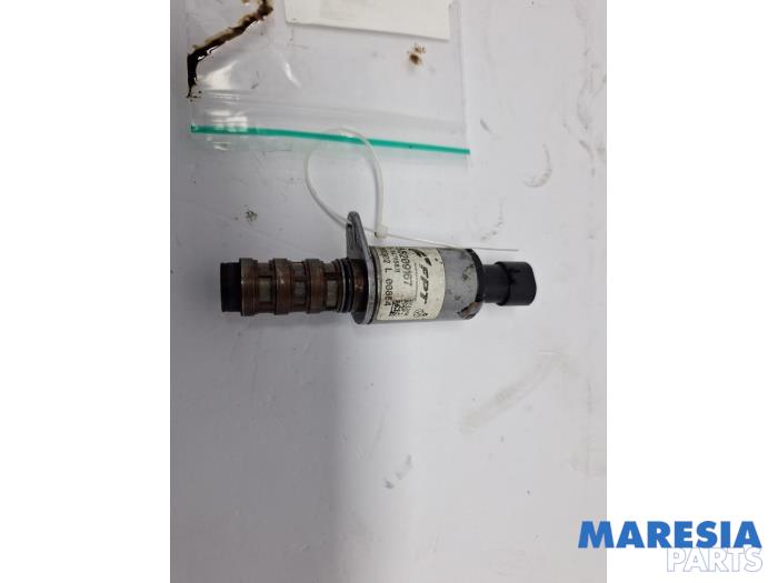 Begagnade Kamaxelsensor Alfa Romeo Giulietta (940) 1.75 TBI 16V QV Pris € 34,95 Marginaltabell erbjuds av Maresia Parts