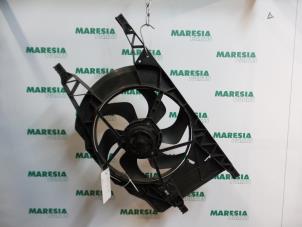 Used Fan motor Renault Laguna II Grandtour (KG) 2.2 dCi 150 16V Price € 40,00 Margin scheme offered by Maresia Parts