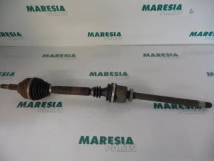 Used Front drive shaft, right Renault Laguna II Grandtour (KG) 2.2 dCi 150 16V Price € 105,00 Margin scheme offered by Maresia Parts