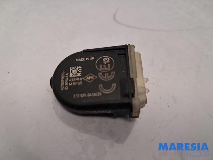 Begagnade Däcktryckssensor Renault Clio IV (5R) 0.9 Energy TCE 90 12V Pris € 15,00 Marginaltabell erbjuds av Maresia Parts