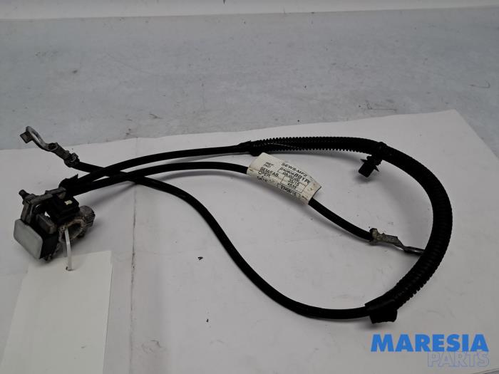 Begagnade Batterisensor Renault Clio IV (5R) 0.9 Energy TCE 90 12V Pris € 55,00 Marginaltabell erbjuds av Maresia Parts