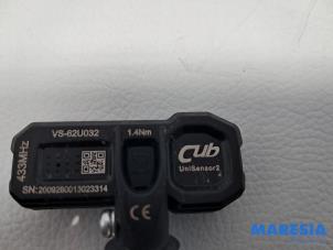 Däcktryckssensor från en Renault Megane IV (RFBB) 1.2 Energy TCE 130 2016