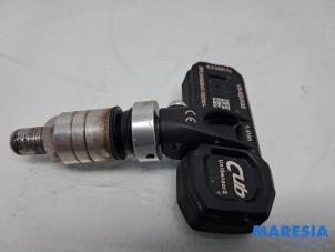 Däcktryckssensor från en Renault Megane IV (RFBB) 1.2 Energy TCE 130 2016