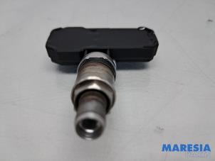 Däcktryckssensor från en Renault Megane IV (RFBB) 1.2 Energy TCE 130 2016