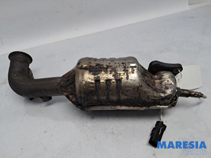 Używane Katalizator Peugeot 2008 (CU) 1.2 Vti 12V PureTech 82 Cena € 250,00 Procedura marży oferowane przez Maresia Parts