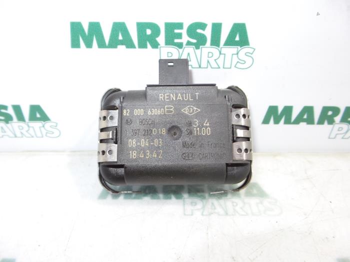 Begagnade Regnsensor Renault Laguna II Grandtour (KG) 2.2 dCi 150 16V Pris € 25,00 Marginaltabell erbjuds av Maresia Parts