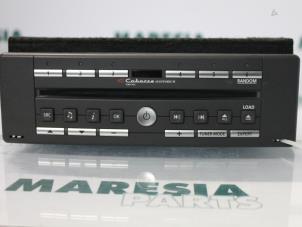 Używane Radioodtwarzacz CD Renault Laguna II Grandtour (KG) 2.2 dCi 150 16V Cena € 105,00 Procedura marży oferowane przez Maresia Parts