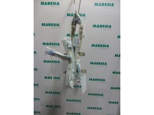 Used Roof curtain airbag, right Fiat Stilo MW (192C) 1.6 16V Price € 50,00 Margin scheme offered by Maresia Parts
