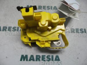Used Rear door mechanism 4-door, right Fiat Fiorino (225) 1.3 JTD 16V Multijet Price € 42,35 Inclusive VAT offered by Maresia Parts