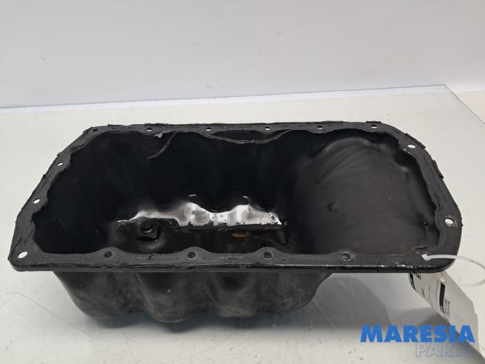 Usagé Couvercle carter Citroen C4 Picasso (3D/3E) 1.6 16V THP 155 Prix € 24,99 Règlement à la marge proposé par Maresia Parts
