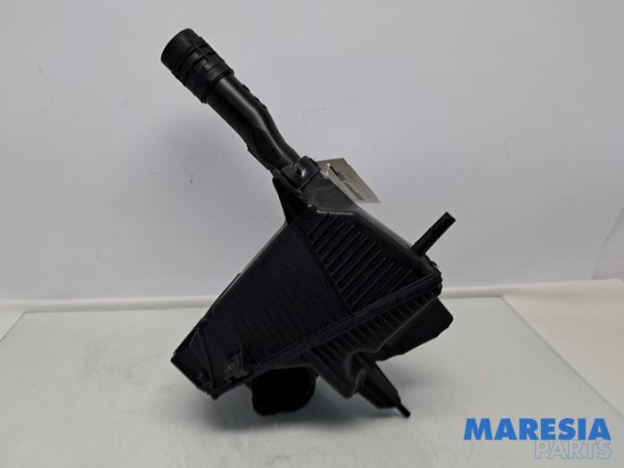 Begagnade Luftfilterhus Renault Kangoo Express (FW) 1.5 dCi 75 Pris € 36,30 Inklusive moms erbjuds av Maresia Parts
