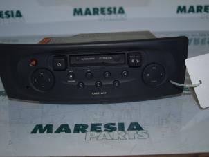 Used Radio Renault Megane Break/Grandtour (KA) 1.9D Price € 25,00 Margin scheme offered by Maresia Parts