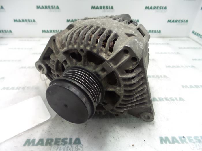 Begagnade Dynamo Renault Megane Break/Grandtour (KA) 1.9D Pris € 50,00 Marginaltabell erbjuds av Maresia Parts