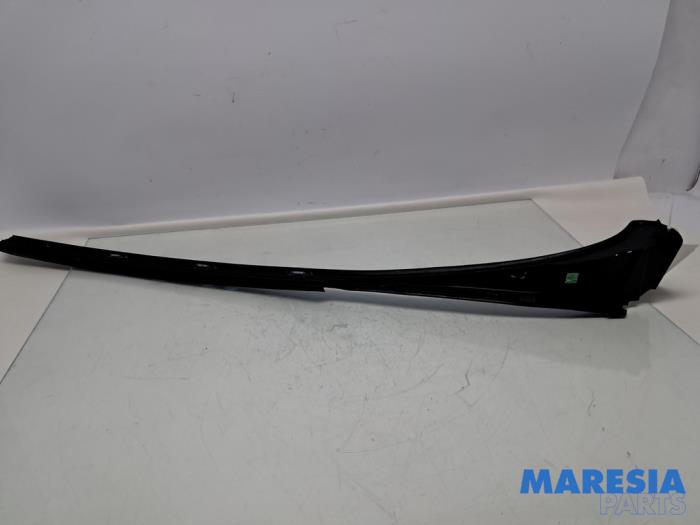 Gebrauchte Windschutzscheibe blende Renault Trafic (1FL/2FL/3FL/4FL) 2.0 dCi 16V 120 Preis € 48,39 Mit Mehrwertsteuer angeboten von Maresia Parts