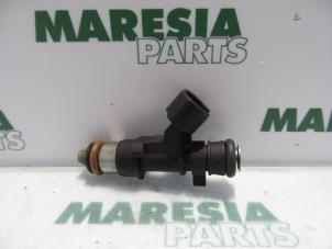 Used Injector (petrol injection) Peugeot Partner Combispace 1.6 16V Price € 20,00 Margin scheme offered by Maresia Parts