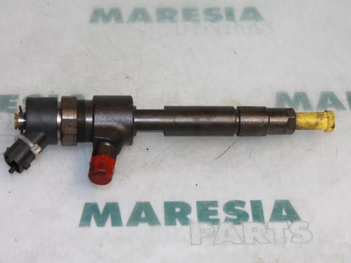 Usagé Injecteurs Alfa Romeo 159 (939AX) 1.9 JTDm Prix € 105,00 Règlement à la marge proposé par Maresia Parts