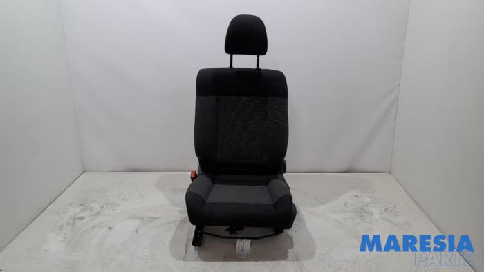 Gebrauchte Sitz links Citroen C4 Cactus (0B/0P) 1.2 PureTech 82 12V Preis € 119,99 Margenregelung angeboten von Maresia Parts