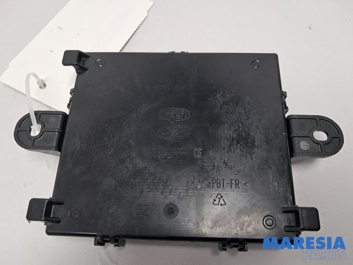 Używane Modul silnika tylnej klapy Citroen C4 Grand Picasso (3A) 1.6 16V THP 165 Cena € 80,00 Procedura marży oferowane przez Maresia Parts