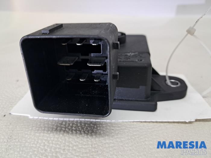 Gebrauchte Start/Stop Relais Peugeot 308 SW (L4/L9/LC/LJ/LR) 1.2 12V e-THP PureTech 110 Preis € 40,00 Margenregelung angeboten von Maresia Parts