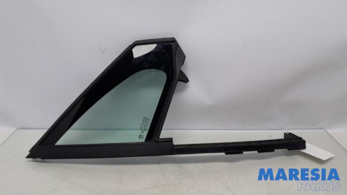 Usados Ventanilla triangular derecha delante Peugeot 208 I (CA/CC/CK/CL) 1.2 Vti 12V PureTech 82 Precio € 34,99 Norma de margen ofrecido por Maresia Parts