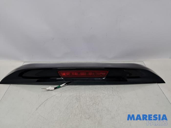 Używane Spojler Peugeot 108 1.0 12V VVT-i Cena € 80,00 Procedura marży oferowane przez Maresia Parts