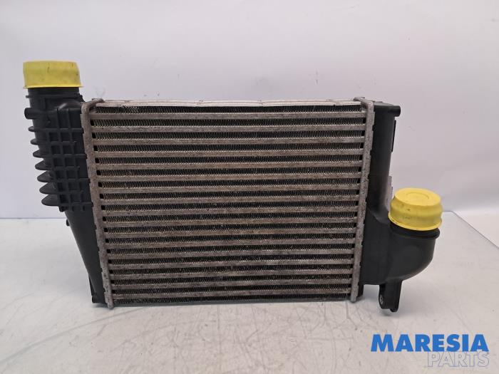 Used Intercooler Opel Vivaro 2.0 CDTI 122 Price € 90,74 Inclusive VAT offered by Maresia Parts
