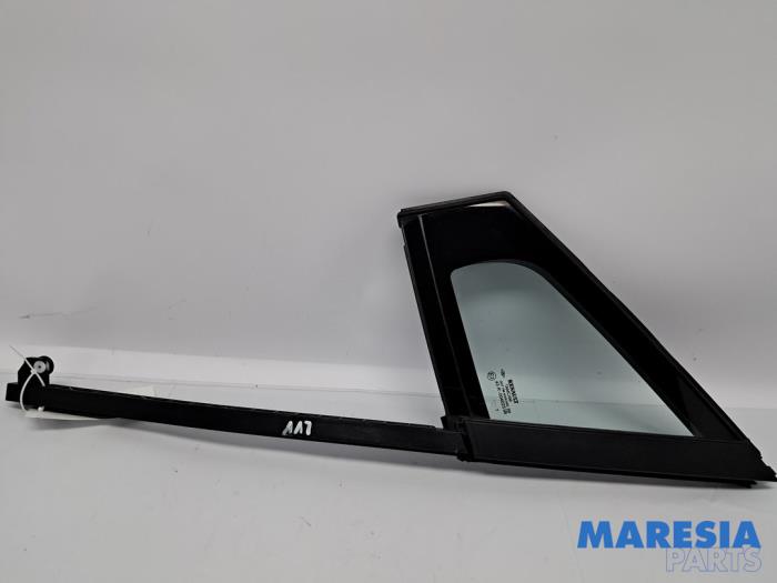Usados Ventanilla triangular izquierda delante Renault Clio IV Estate/Grandtour (7R) 0.9 Energy TCE 90 12V Precio € 40,00 Norma de margen ofrecido por Maresia Parts