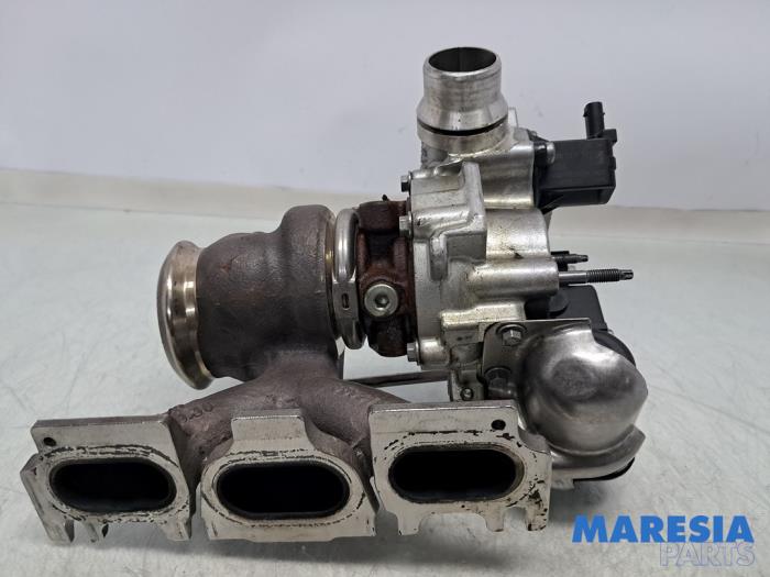 Używane Turbo Renault Megane IV Estate (RFBK) 1.3 TCE 115 16V Cena € 235,00 Procedura marży oferowane przez Maresia Parts
