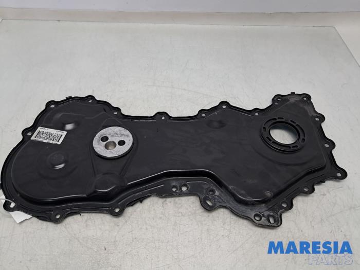 Usagé Couvercle de distribution Renault Master III (FV) 2.3 dCi 170 16V FWD Prix € 42,35 Prix TTC proposé par Maresia Parts