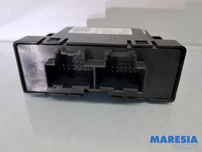 Engine management computer from a Opel Karl 1.0 12V 2018