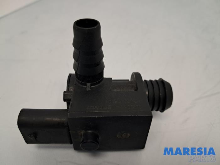 Begagnade Sensor (övriga) Opel Karl 1.0 12V Pris € 32,50 Marginaltabell erbjuds av Maresia Parts