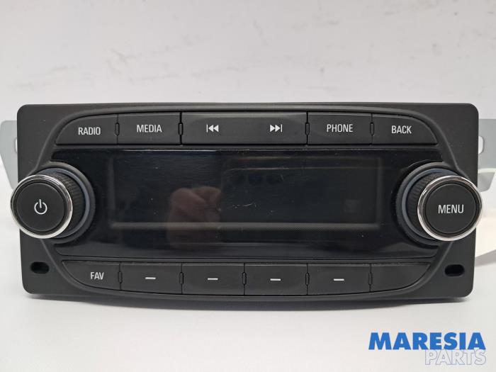 Begagnade Radio Opel Karl 1.0 12V Pris € 69,99 Marginaltabell erbjuds av Maresia Parts