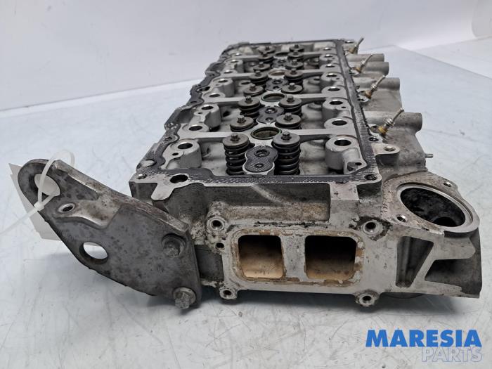Begagnade Topplock Peugeot Partner (EA//EF/EN/EU) 1.5 BlueHDi 75 Pris € 635,25 Inklusive moms erbjuds av Maresia Parts