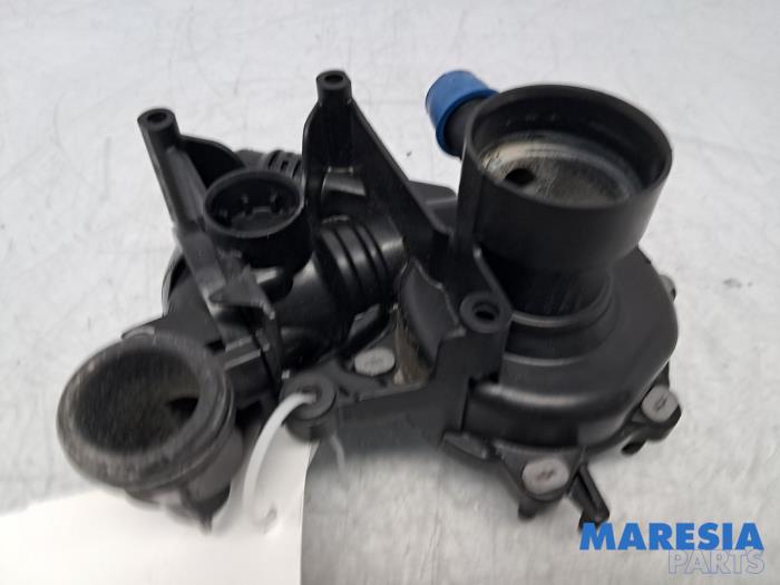 Begagnade Vattenpump Peugeot Partner (EA//EF/EN/EU) 1.5 BlueHDi 75 Pris € 90,75 Inklusive moms erbjuds av Maresia Parts