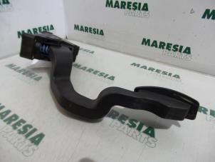Used Throttle pedal position sensor Fiat Stilo (192A/B) 1.6 16V Price € 25,00 Margin scheme offered by Maresia Parts