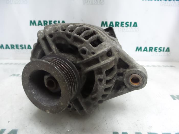 Used Dynamo Fiat Stilo (192A/B) 1.6 16V Price € 40,00 Margin scheme offered by Maresia Parts