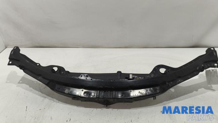 Begagnade Låsplatta Alfa Romeo Brera (939) 2.2 JTS 16V Pris € 39,95 Marginaltabell erbjuds av Maresia Parts