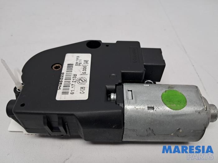 Używane Silnik szyberdachu Alfa Romeo Brera (939) 2.2 JTS 16V Cena € 60,00 Procedura marży oferowane przez Maresia Parts