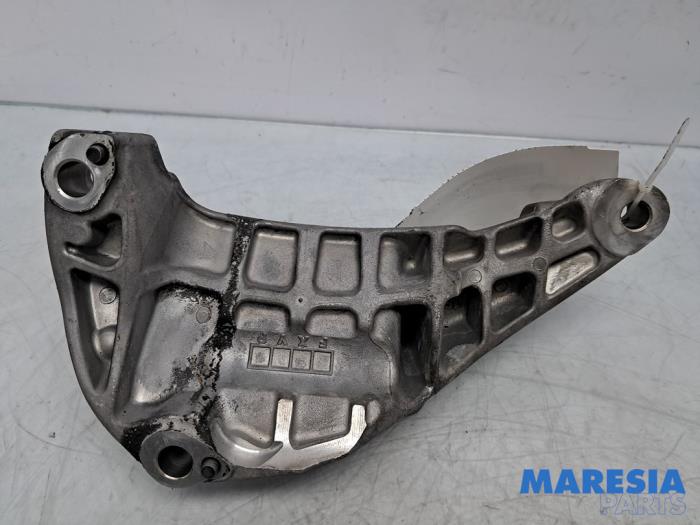 Usagé Support moteur Alfa Romeo Giulia (952) 2.9 Bi-Turbo V6 24V Quadrifoglio Verde Prix € 49,95 Règlement à la marge proposé par Maresia Parts